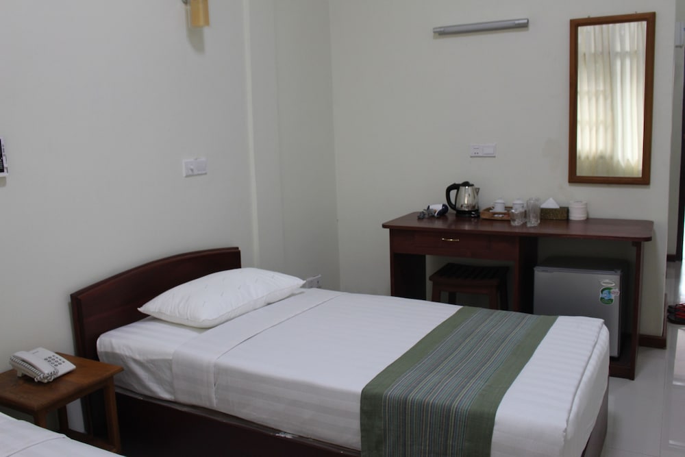 Standard Twin Room, 2 Twin Beds, Private Bathroom, Ground Floor photo 1