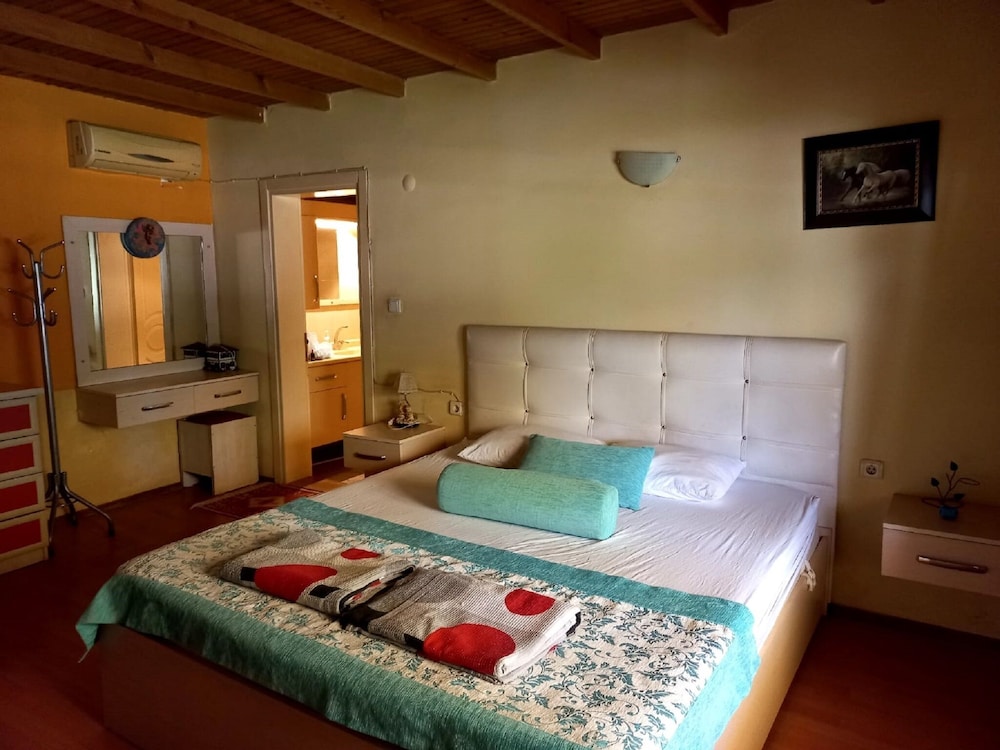 House, 2 Bedrooms, Accessible, Smoking photo 1