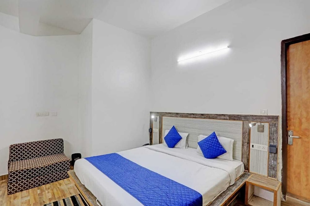 Deluxe Room - Photo 4