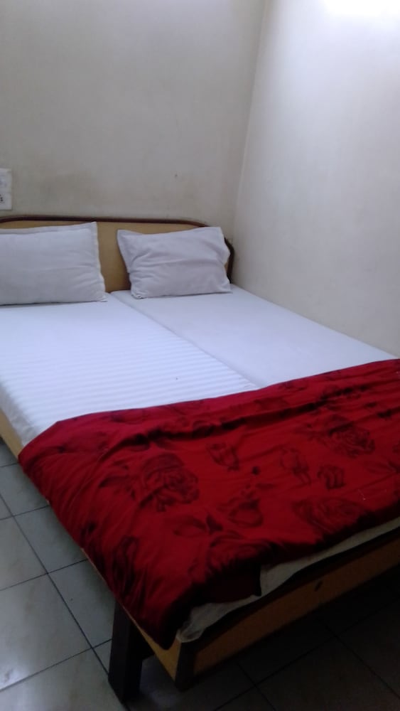 Basic Double Room