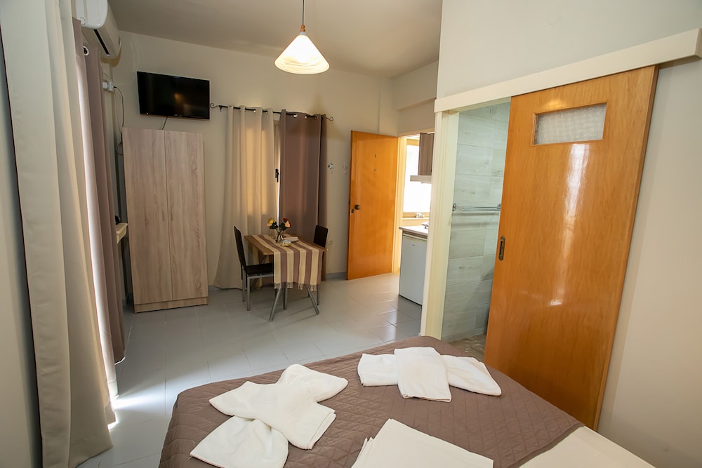 Romantic Double Room, Balcony, Oceanfront photo 2