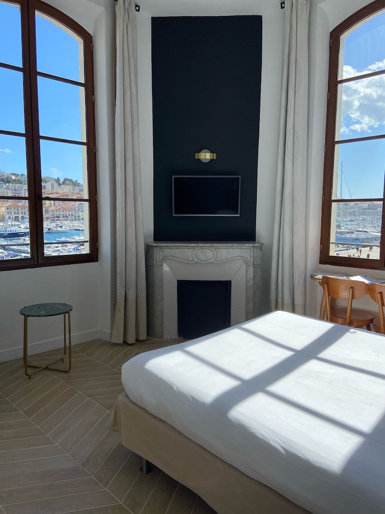 Superior Twin Room, 1 Twin Bed, Sea View - Photo 11