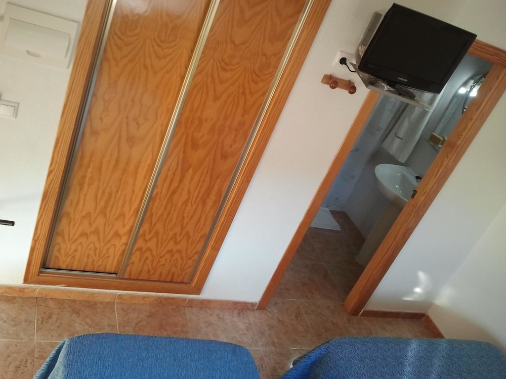 Single Room photo 3