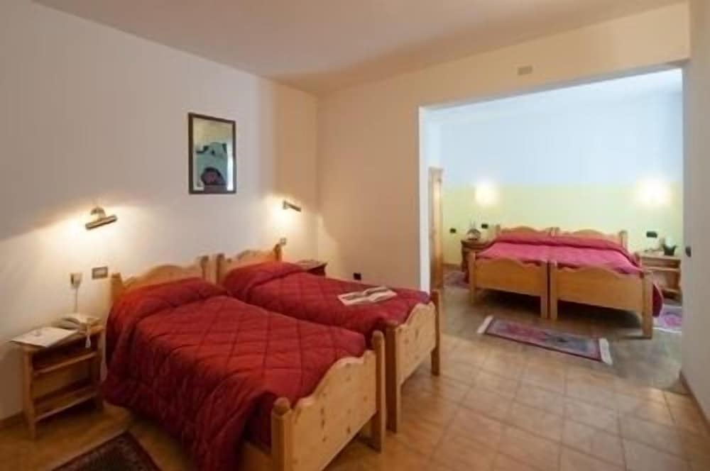 Quadruple Room photo 2