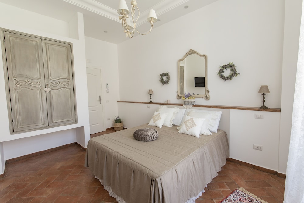 Romantic Double Room, 1 Double Bed, Private Bathroom
