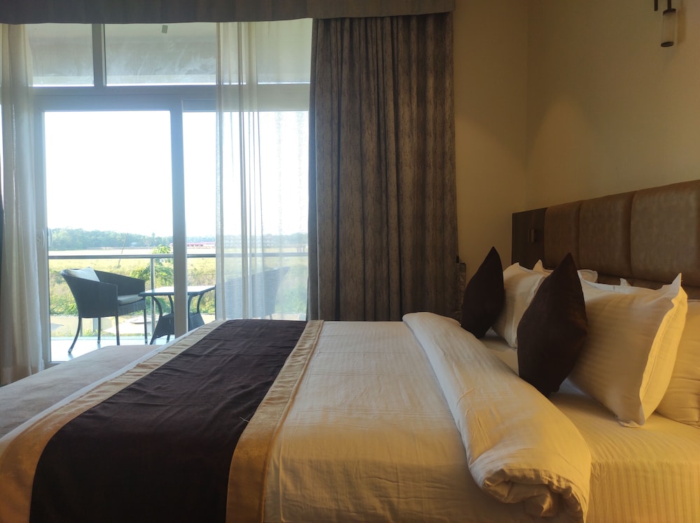 Luxury Room - Photo 11