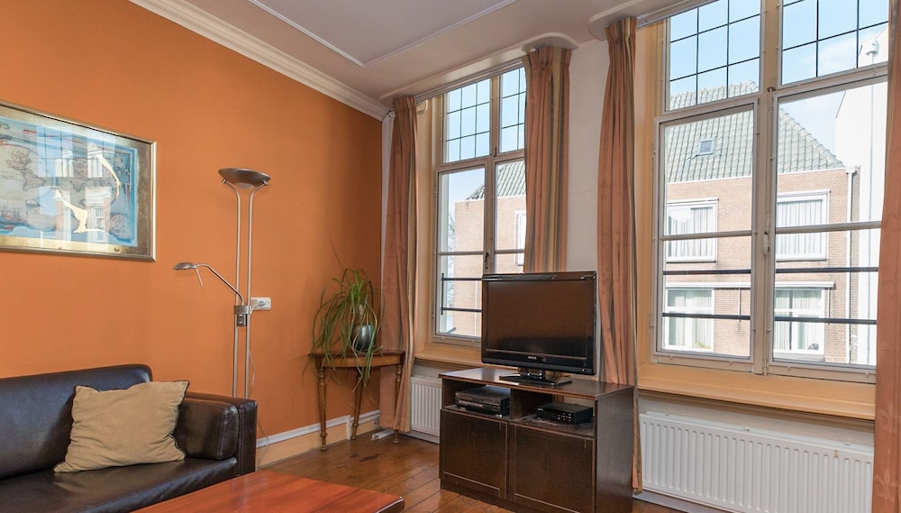 City Apartment, 1 Bedroom photo 2