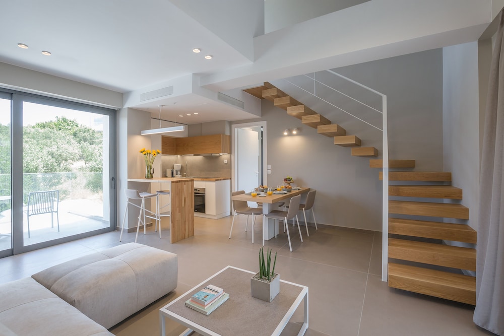 Noemie Luxury Suite 108 photo 1