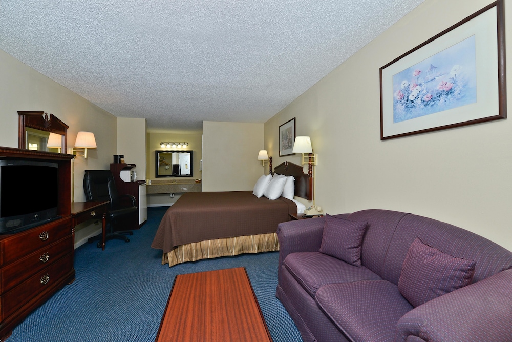 Standard Suite, 1 King Bed, Non Smoking, Jetted Tub