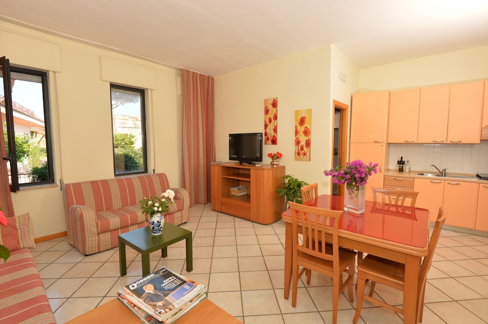 Family Apartment photo 2