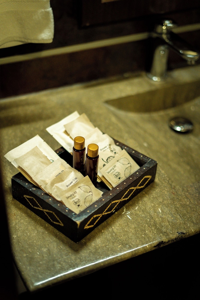 Executive Suite - Photo 6