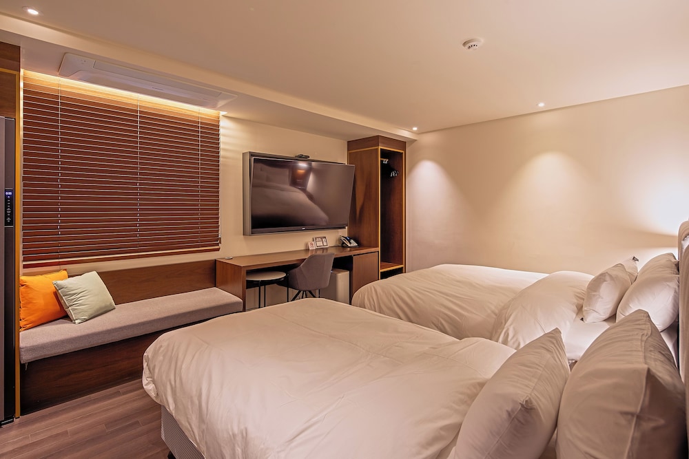 Deluxe Twin Room photo 1