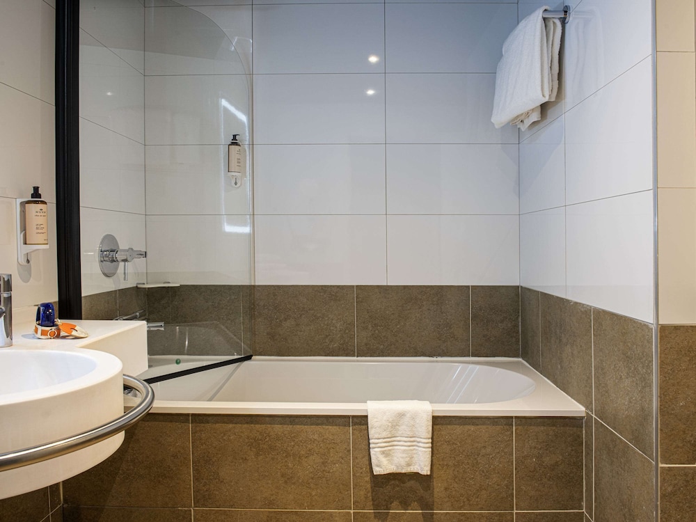 Privilege Room - two single beds and a trundle bed for 2 people - Photo 8