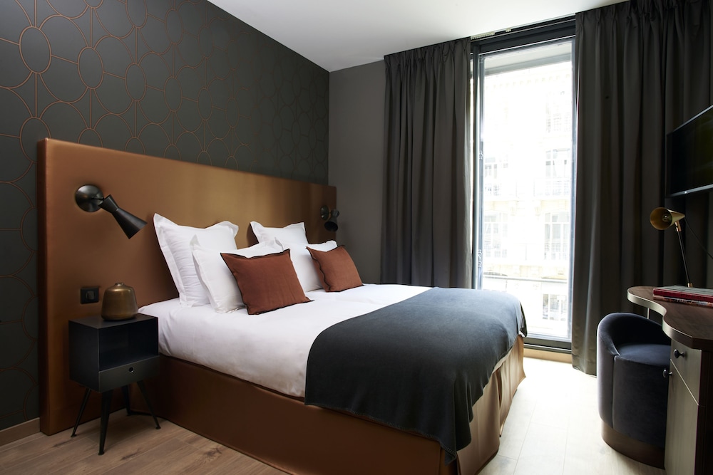Classic Double Room, 1 Queen Bed, City View photo 1