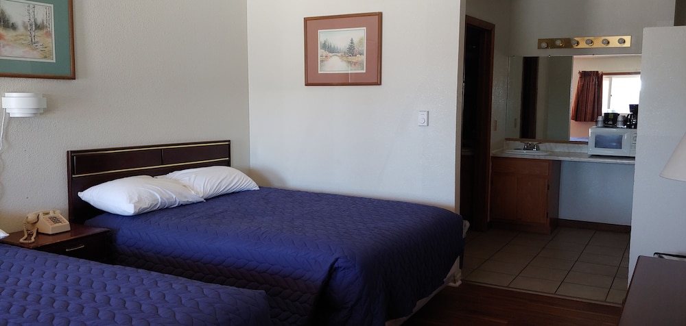 Premium Double Room, 2 Queen Beds photo 1