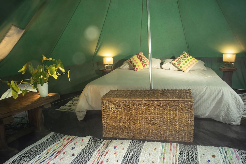 Superior Tent, 1 Double Bed photo 3
