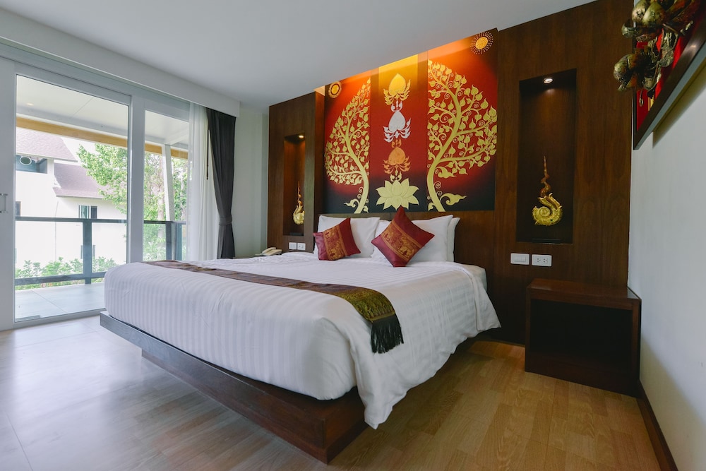Superior Room, 1 King Bed, Garden View
