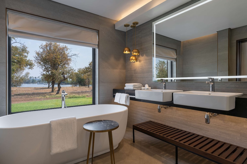 Suite, Terrace (Villa - Zambezi River View) - Photo 5