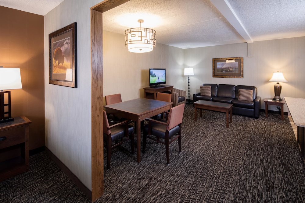 Suite, 1 King Bed with Sofa bed, Non Smoking, Jetted Tub (with Sofabed) at Best Western Ramkota Hotel in Rapid City
