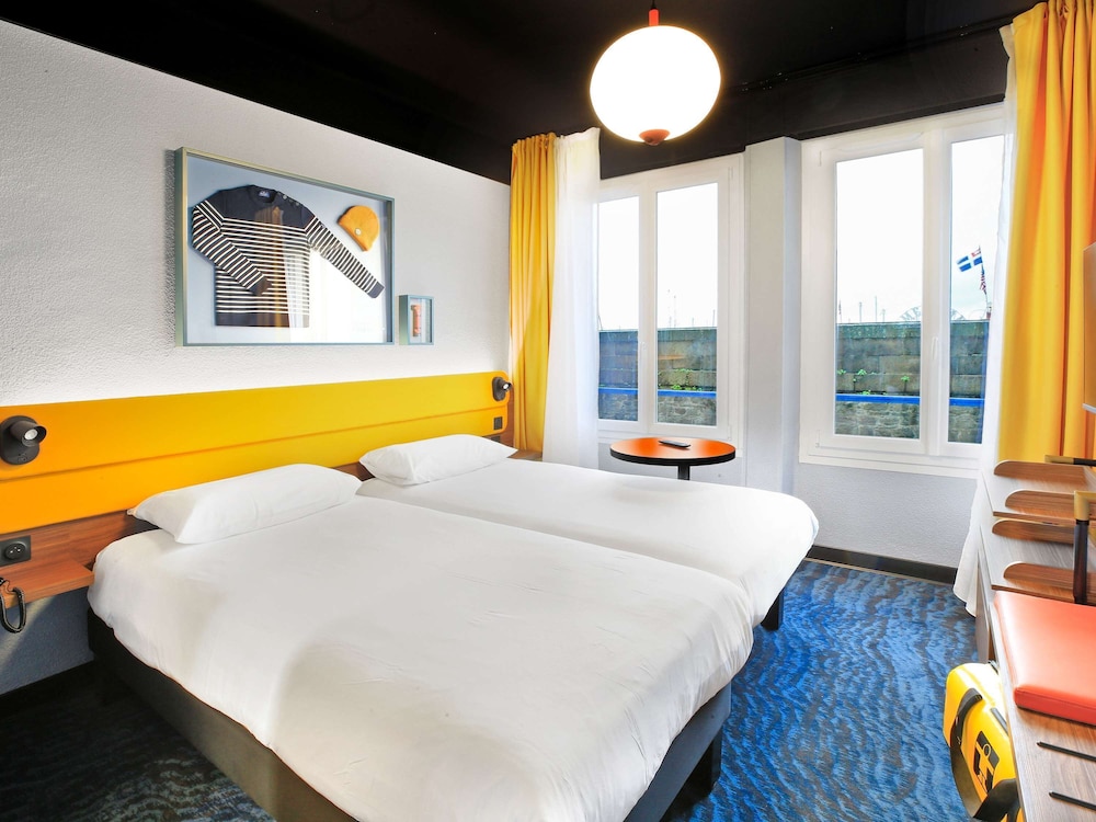 Comfort Room, 2 Twin Beds, Sea View
