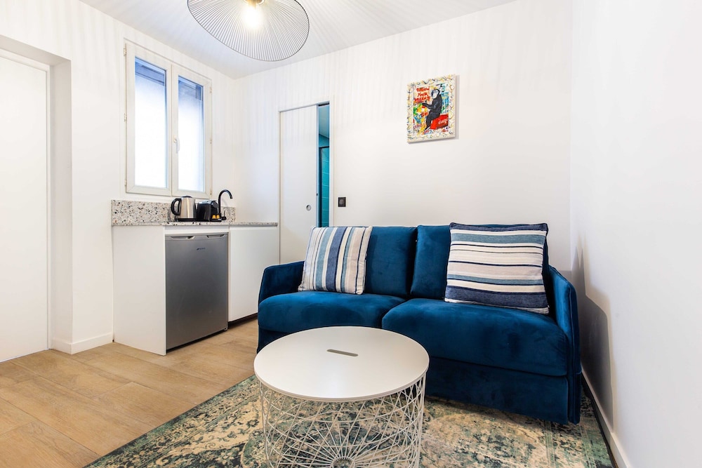 Apartment photo 1