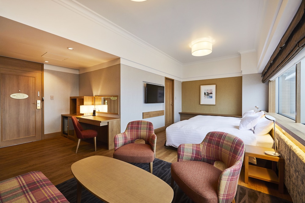 Deluxe Triple Room, Non Smoking (No Tower View)