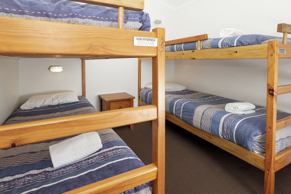Family Chalet, 2 Bedrooms, Jetted Tub, Garden View (Bunks Spa Chalet) photo 3