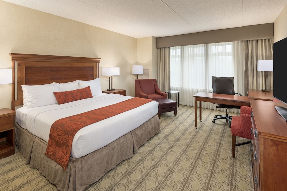 Deluxe Room, Multiple Beds, Accessible - Photo 1