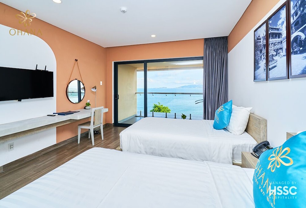 Deluxe Ocean View Twin with Balcony - Photo 3