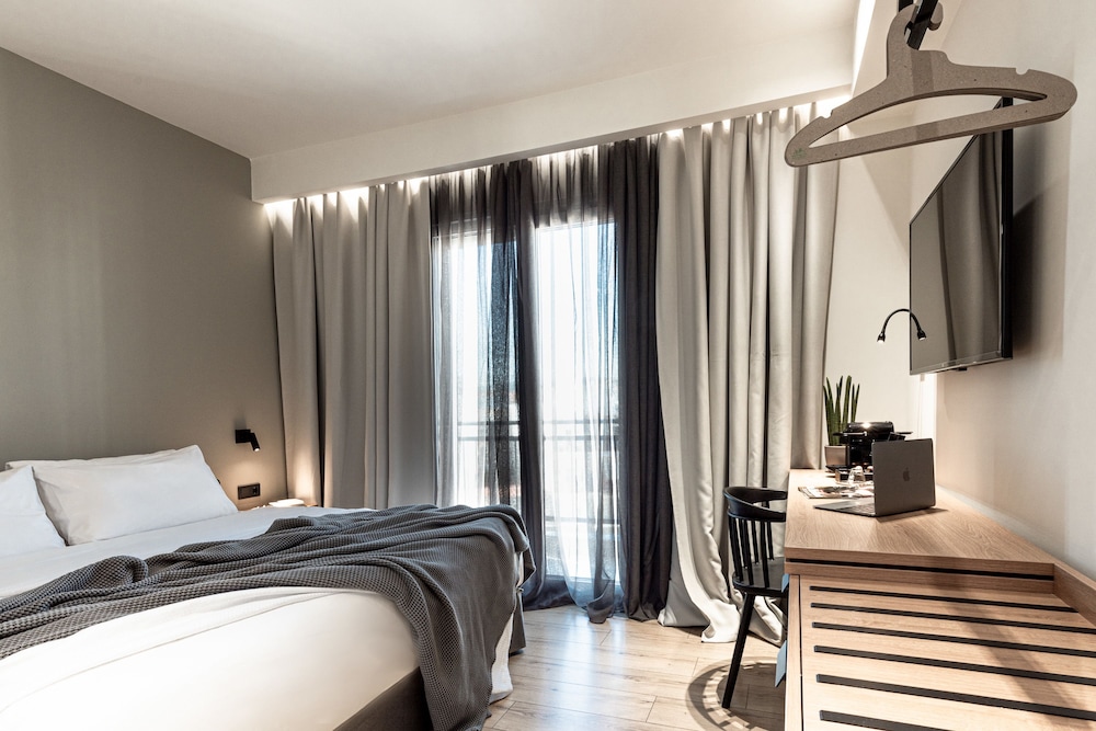 Classic Double Room (Special Offer) - Photo 1