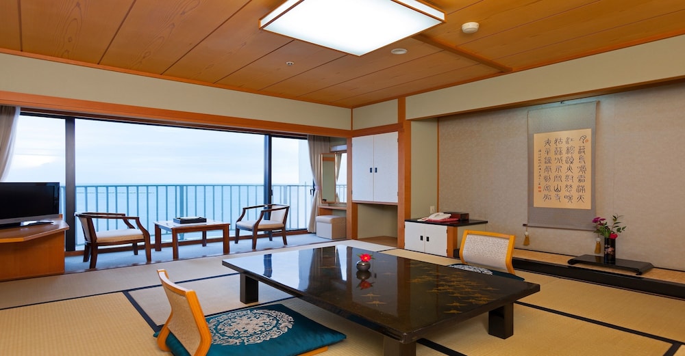 Japanese Style Room For 5 Guests, Smoking photo 3