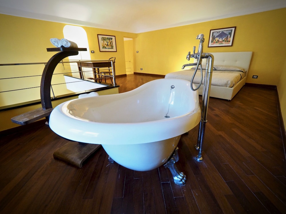Luxury Apartment photo 3
