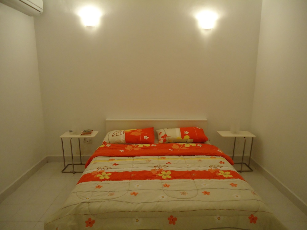 One Bedroom Suite With Lounge & Kitchen photo 1
