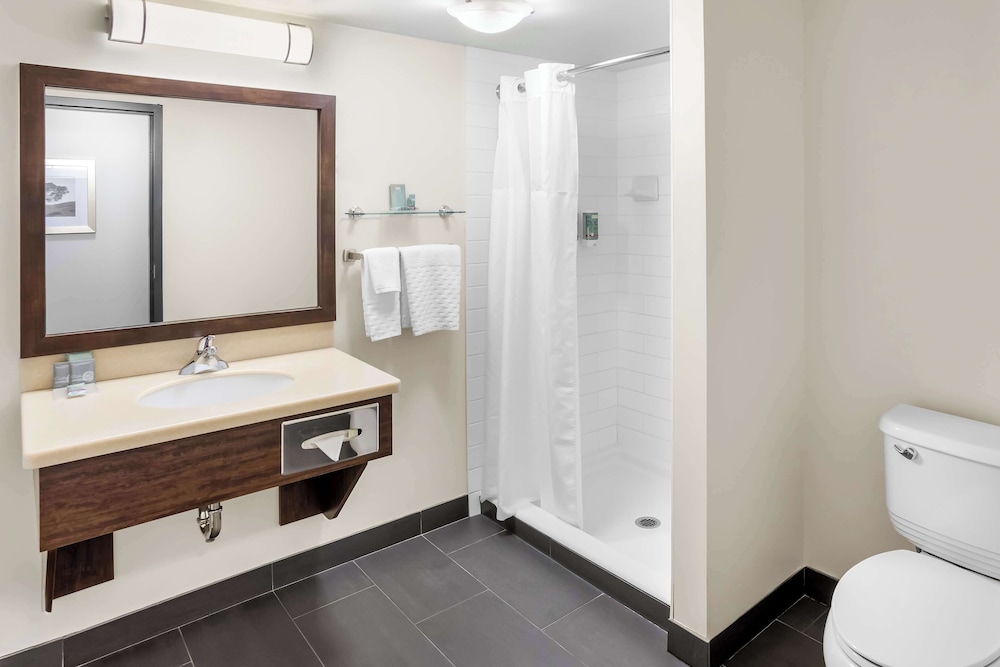Suite, 1 King Bed, Non Smoking, Jetted Tub