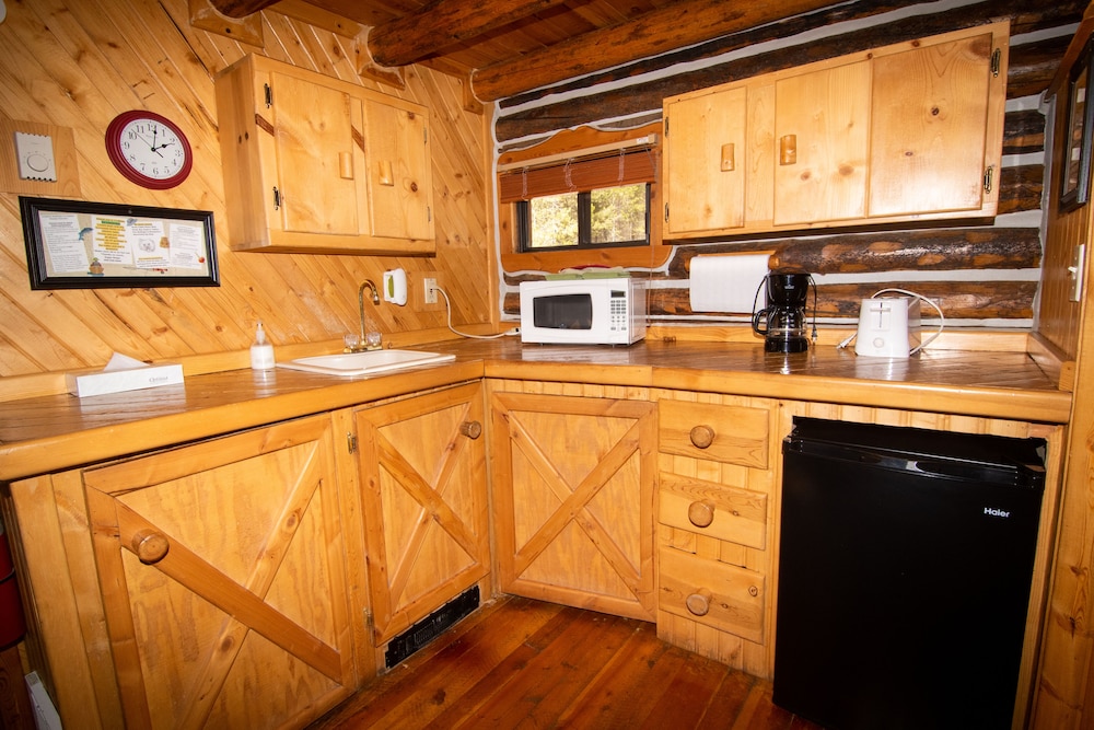 Cabin, 1 Queen Bed photo 2