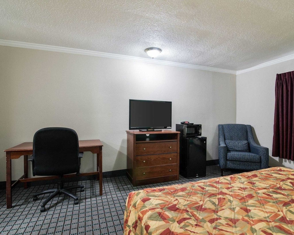 Standard Room, 1 King Bed - Photo 3