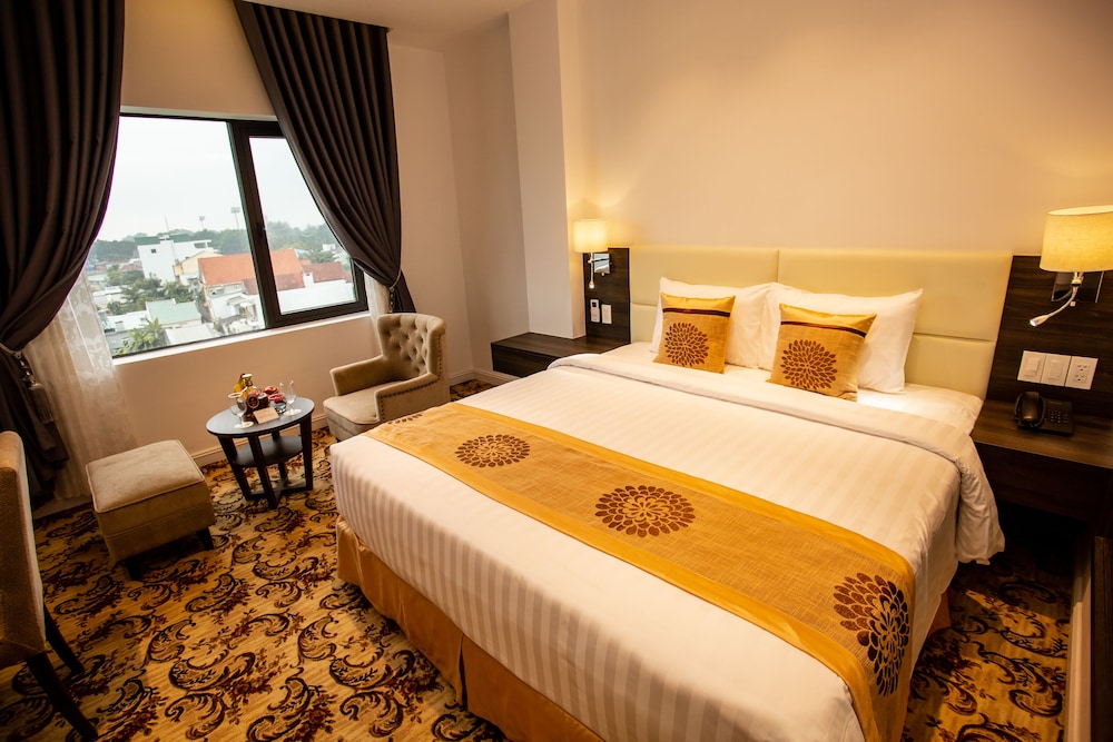 Superior Double Room, City View - Photo 10