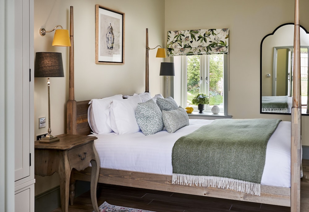 Suite (Courtyard) photo 1