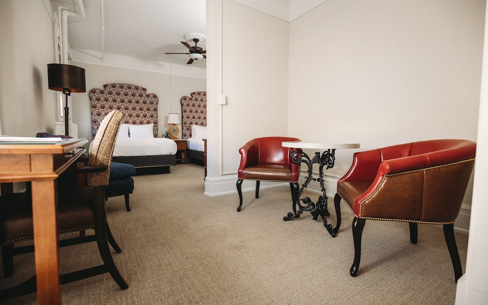 Double Queen Junior Suite photo 3