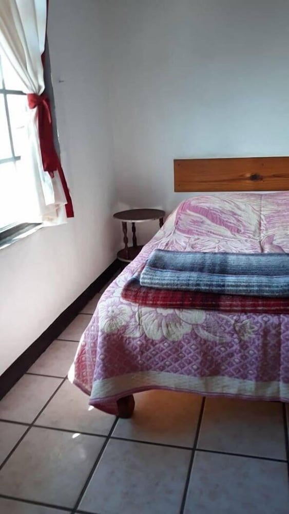 Basic Cabin, 2 Bedrooms, Kitchenette photo 1