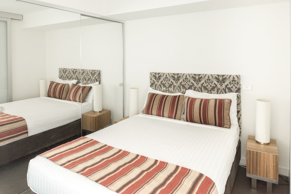 Studio, 2 Double Beds photo 2