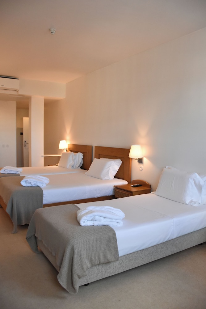 Deluxe Double or Twin Room photo 2