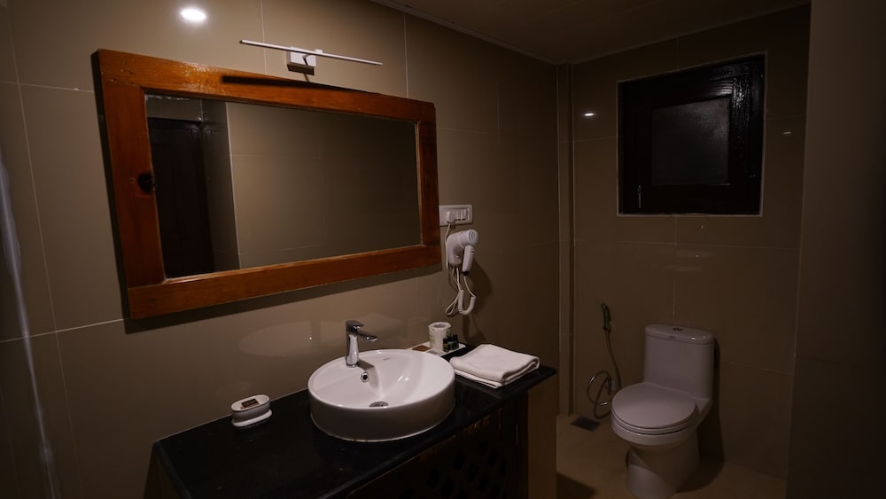 Deluxe Double or Twin Room, Hill View