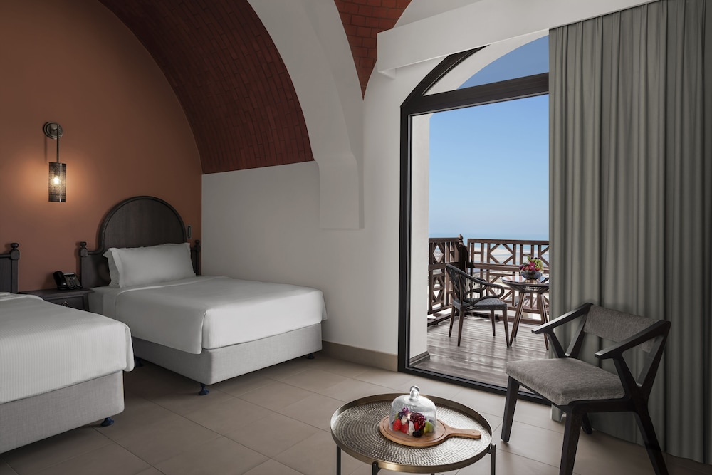 Sea View Room - Twin Bed