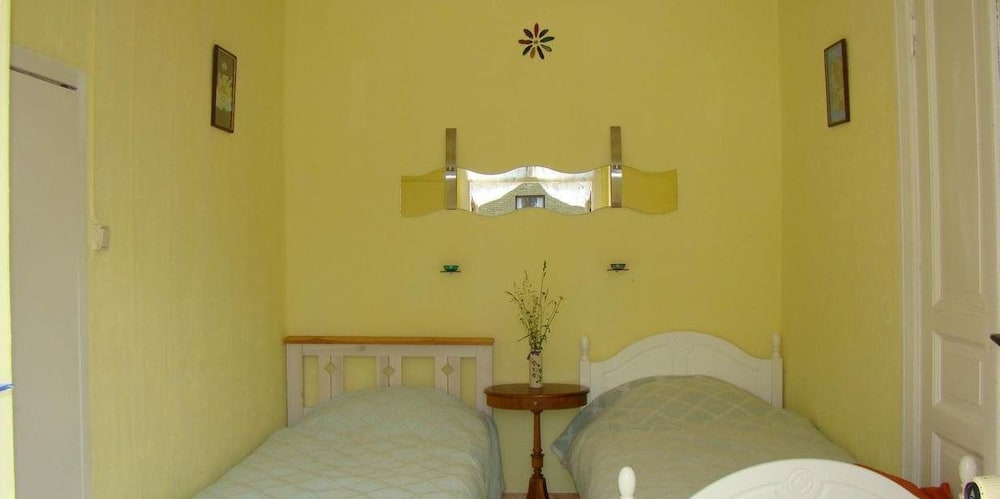 Triple Room, Shared Bathroom photo 3