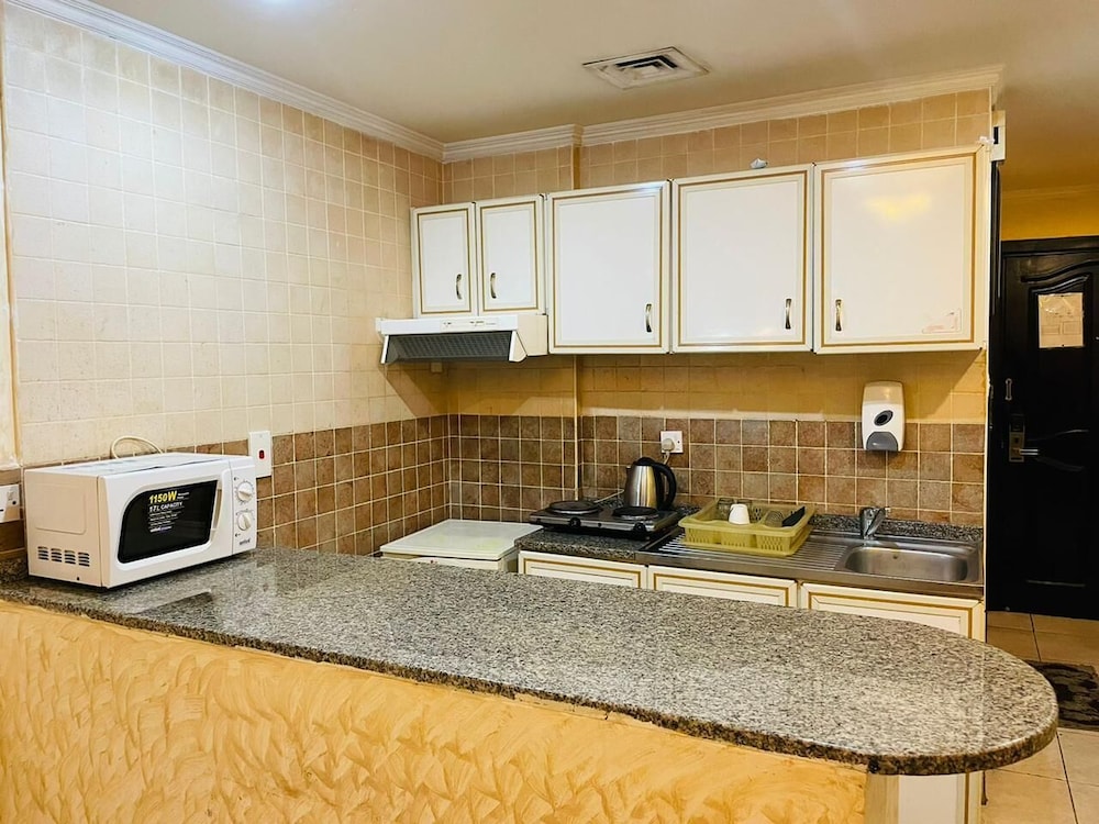 Quadruple Studio Apartment photo 3