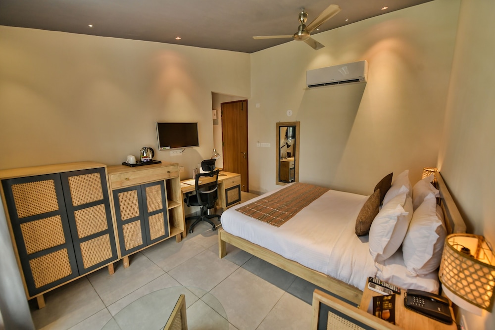 Deluxe Room - Photo 2