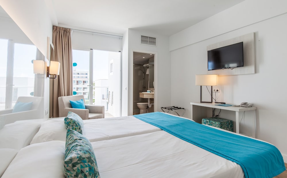 Double Room - Photo 12