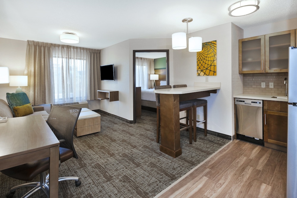 Suite, 1 Bedroom, Kitchen photo 1