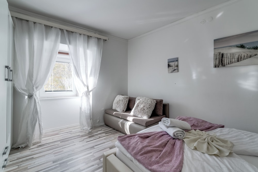 Basic Apartment, Balcony, Sea View